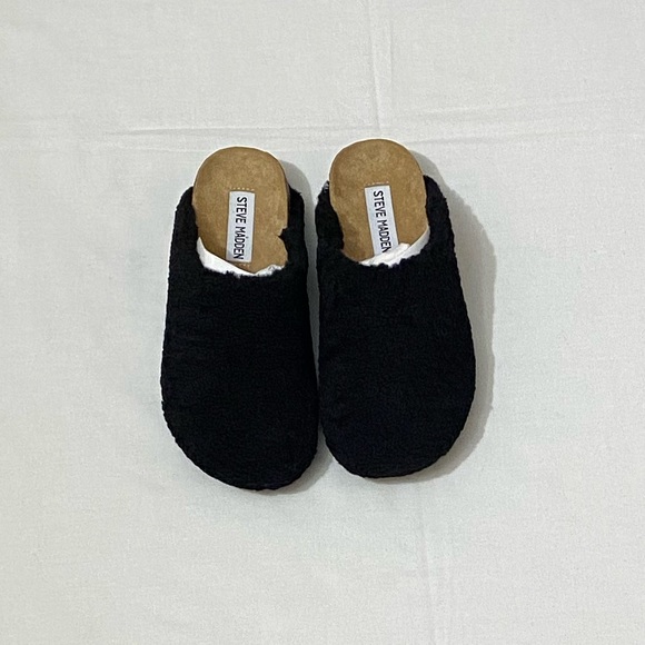NWT Steve Madden Women’s Black Slip-On, Sherpa Mule, VESA ARCH Size 5. - Picture 7 of 11